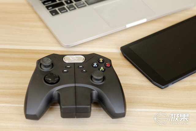 安卓平板用手柄玩实况游戏ipad用ps4手柄玩实况-第2张图片-太平洋在线下载