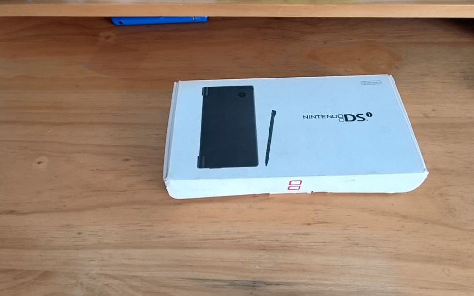 开箱安卓翻盖游戏机用纸盒做小型的游戏机-第1张图片-太平洋在线下载