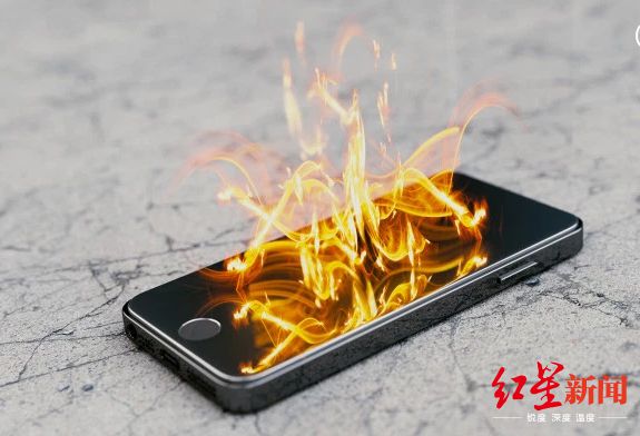 手机充电爆炸的新闻手机充电玩手机爆炸的图片